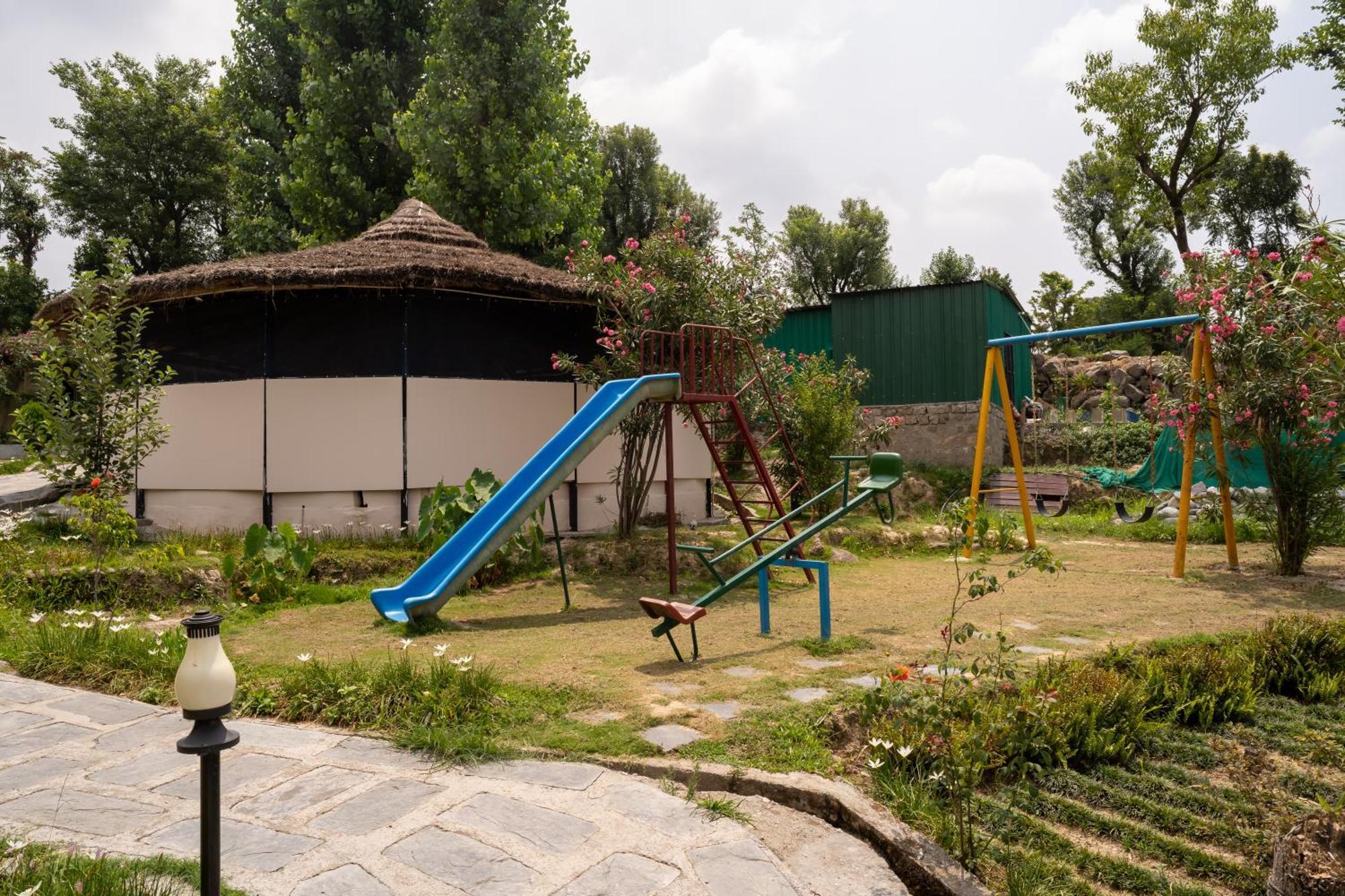 Dev Bhoomi Farms & Cottages Dharamsala Zewnętrze zdjęcie